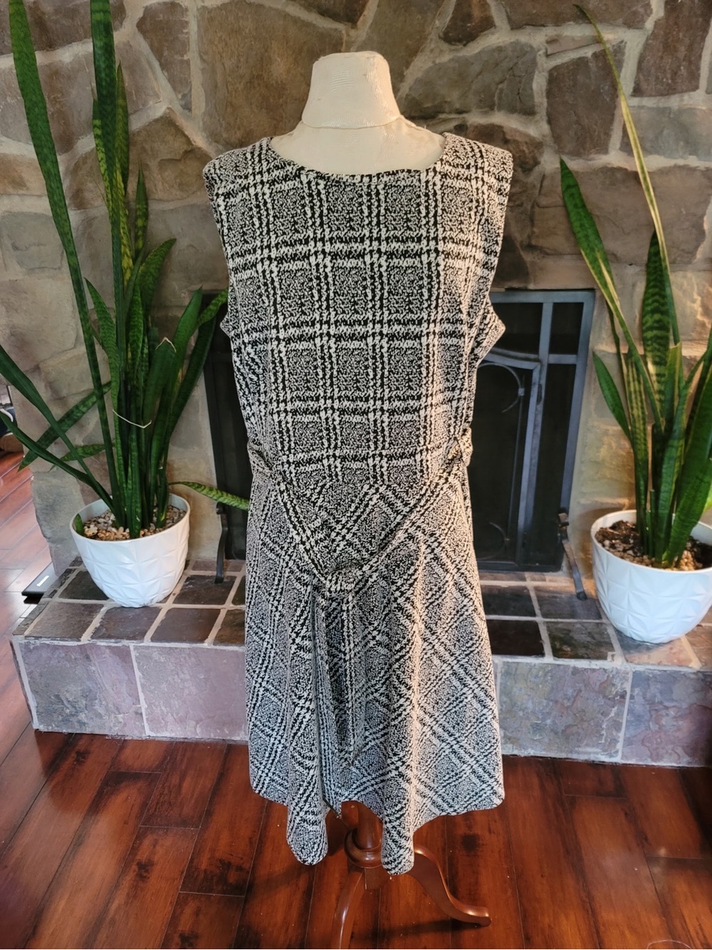 Chaps Black White Print Dress Sz 18 Sleeveless Scoop Neck Fit & Flare Plus Midi